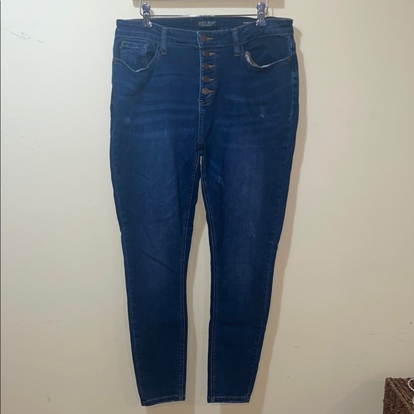 Women's Judy Blue Button Fly Skinny Fit Jeans - Picture 1 of 5